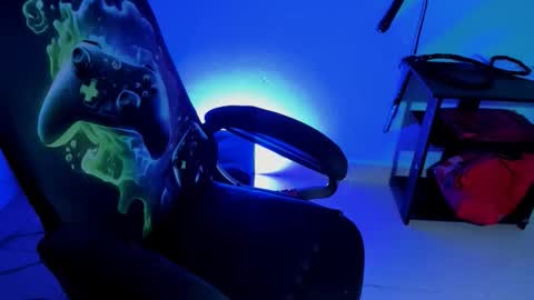 Snapshot of damian_torner chatting on November 4, 2025, 10:47 am Damian torner online show from November 4, 2025, 10:47 am