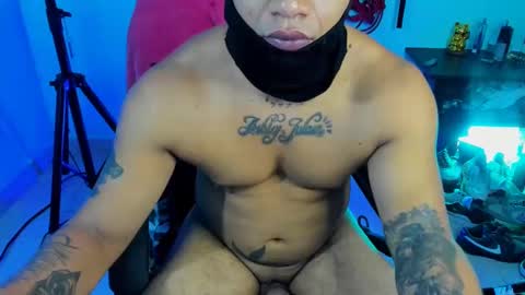 Snapshot of damian_torner chatting on November 17, 2025, 2:56 pm Damian torner online show from November 17, 2025, 2:56 pm