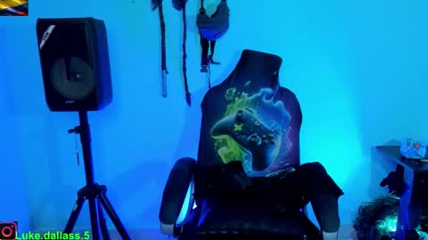 Snapshot of damian_torner chatting on December 4, 2025, 8:01 am Damian torner online show from December 4, 2025, 8:01 am