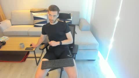 Snapshot of damiano007 chatting on February 16, 2025, 11:59 am CockandLoad online show from February 16, 2025, 11:59 am