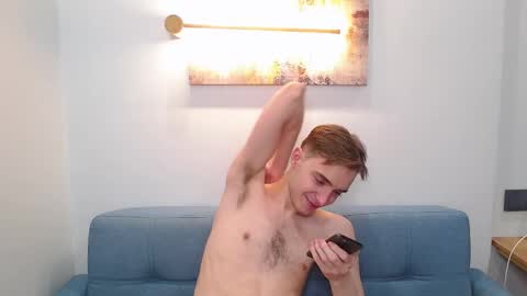 Snapshot of damiano_skinny chatting on March 3, 2025, 12:26 am my show from 300-1000 UTC online show from March 3, 2025, 12:26 am