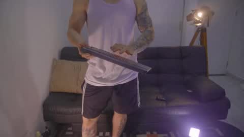 insta damn8   --------  online show from October 25, 2025, 3:18 pm