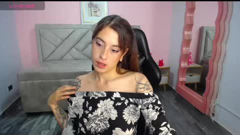 Snapshot of damiaoshun_ch chatting on April 28, 2026, 8:03 pm Damia online show from April 28, 2026, 8:03 pm