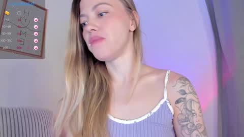Snapshot of damn_cutie chatting on February 15, 2026, 6:43 am Tiana online show from February 15, 2026, 6:43 am
