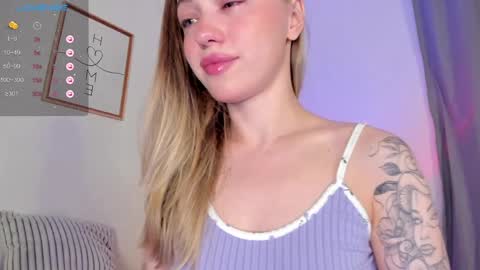 Snapshot of damn_cutie chatting on April 1, 2026, 2:14 pm Tiana online show from April 1, 2026, 2:14 pm