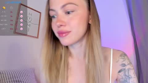 Snapshot of damn_cutie chatting on April 10, 2026, 2:33 pm Tiana online show from April 10, 2026, 2:33 pm