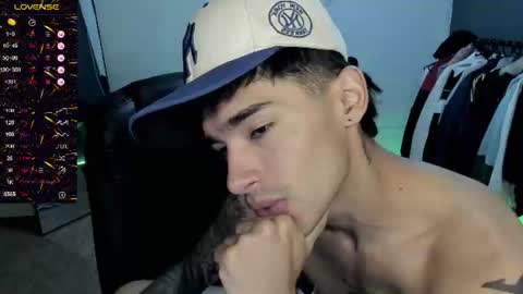 Snapshot of damon_333 chatting on June 23, 2026, 12:41 am Damon online show from June 23, 2026, 12:41 am