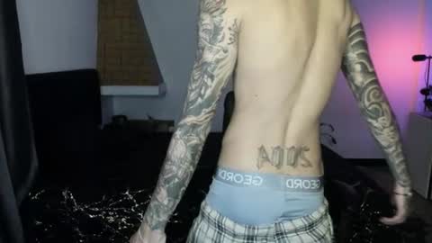 Snapshot of damon_333 chatting on July 16, 2026, 6:41 am Damon online show from July 16, 2026, 6:41 am