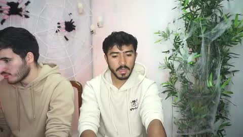 damon_frost online show from October 17, 2025, 7:05 pm