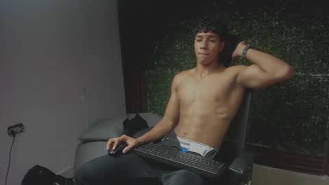 Snapshot of damon_sw chatting on November 30, 2025, 5:39 pm damon online show from November 30, 2025, 5:39 pm