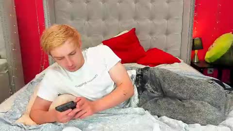 Snapshot of damonlux chatting on July 12, 2026, 6:04 am Damon online show from July 12, 2026, 6:04 am