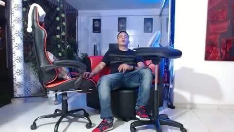 Snapshot of damyan_2003 chatting on December 14, 2024, 12:55 am damyan_2003 online show from December 14, 2024, 12:55 am