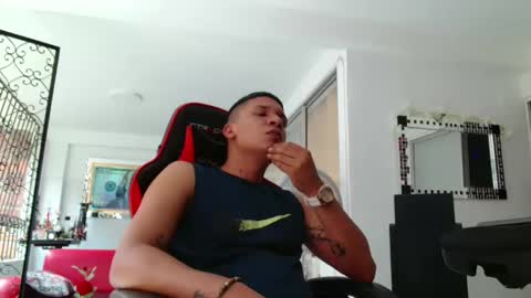 Snapshot of damyan_2003 chatting on February 18, 2025, 6:37 pm damyan_2003 online show from February 18, 2025, 6:37 pm