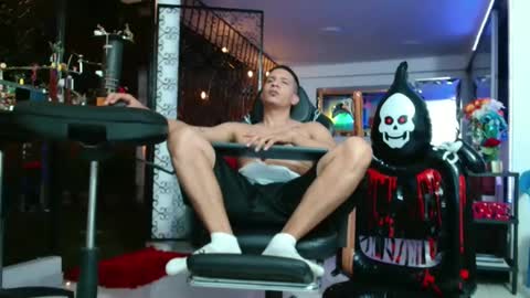 Snapshot of damyan_2003 chatting on October 23, 2025, 5:07 am damyan_2003 online show from October 23, 2025, 5:07 am