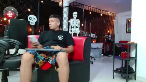 Snapshot of damyan_2003 chatting on November 5, 2025, 2:44 am damyan_2003 online show from November 5, 2025, 2:44 am