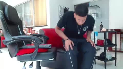 Snapshot of damyan_2003 chatting on November 20, 2025, 2:39 pm damyan_2003 online show from November 20, 2025, 2:39 pm