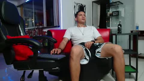 Snapshot of damyan_2003 chatting on November 22, 2025, 3:49 am damyan_2003 online show from November 22, 2025, 3:49 am