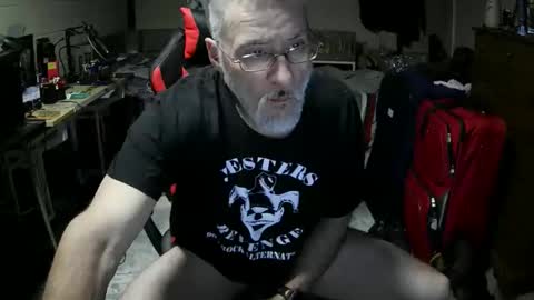 dan137111 online show from April 29, 2026, 11:25 am