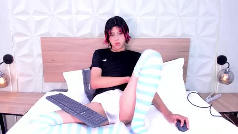 Snapshot of dan_copers chatting on November 25, 2025, 1:05 am D A N online show from November 25, 2025, 1:05 am