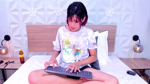 Snapshot of dan_copers chatting on December 5, 2025, 1:03 am D A N online show from December 5, 2025, 1:03 am