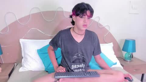 Snapshot of dan_copers chatting on December 16, 2025, 1:32 am D A N online show from December 16, 2025, 1:32 am