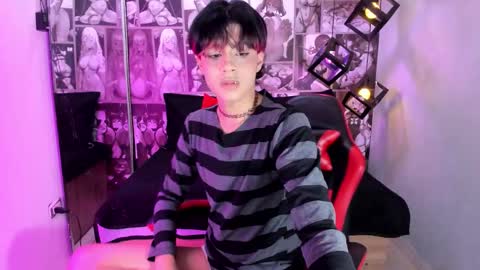 Snapshot of dan_copers chatting on December 18, 2025, 1:00 am D A N online show from December 18, 2025, 1:00 am