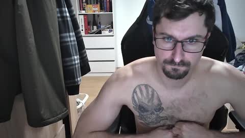 Snapshot of dan_the_man405 chatting on February 1, 2025, 6:40 pm King Dan online show from February 1, 2025, 6:40 pm