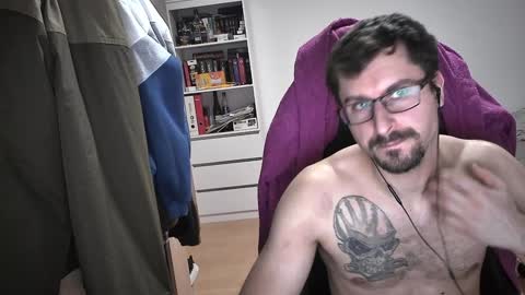 Snapshot of dan_the_man405 chatting on February 6, 2025, 9:28 pm King Dan online show from February 6, 2025, 9:28 pm