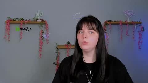 dana_cute1_ online show from May 12, 2026, 8:44 am