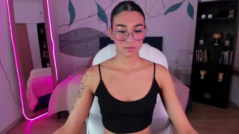 dana_paula online show from November 8, 2025, 11:43 am