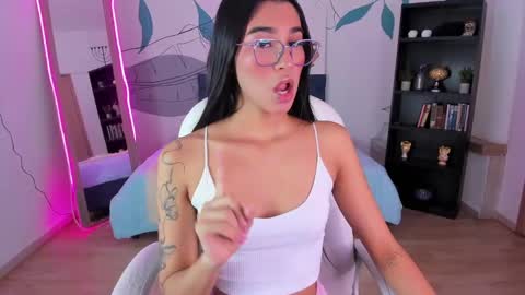dana_paula online show from November 14, 2025, 11:42 am