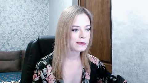 Snapshot of dana_smilex chatting on April 25, 2026, 7:33 pm Dana SmileX online show from April 25, 2026, 7:33 pm