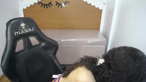 Danatella  online show from September 15, 2025, 1:11 pm