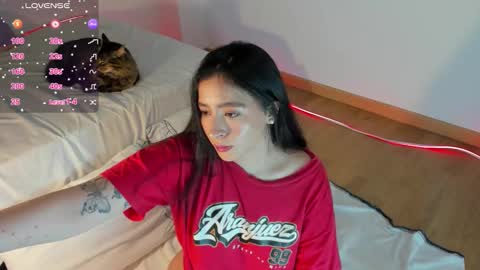 danay_01 online show from November 12, 2025, 10:30 pm