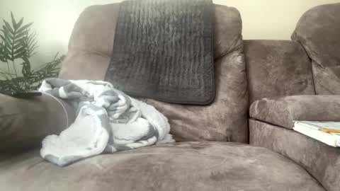 C2o7M3 online show from February 5, 2025, 3:09 pm