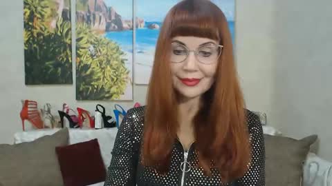 Snapshot of danceglory chatting on February 2, 2025, 12:46 pm Danceglory online show from February 2, 2025, 12:46 pm