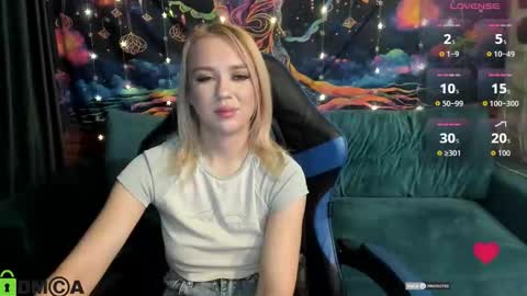 dances_queen online show from March 10, 2026, 7:57 am