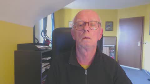 dandotamoon online show from November 4, 2025, 8:46 am