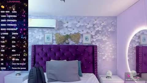 Snapshot of danee_19 chatting on February 21, 2025, 11:33 am Daniela online show from February 21, 2025, 11:33 am