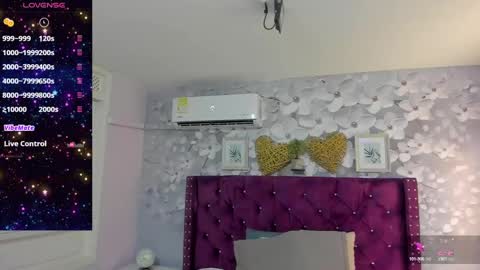 Snapshot of danee_19 chatting on February 22, 2025, 11:35 am Daniela online show from February 22, 2025, 11:35 am