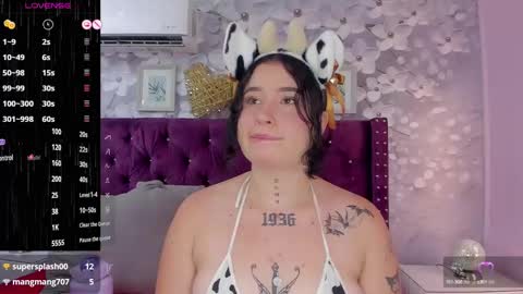 Snapshot of danee_19 chatting on February 28, 2025, 2:42 pm Daniela online show from February 28, 2025, 2:42 pm