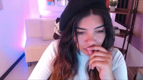 Veronica online show from October 1, 2025, 12:00 pm