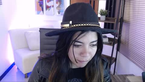 Veronica online show from October 15, 2025, 11:43 am