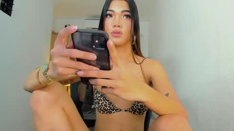 STEPHANIE online show from June 4, 2026, 10:38 pm