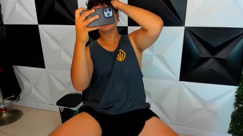 dani_cumboy online show from October 22, 2025, 2:06 pm