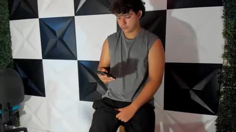 dani_cumboy online show from October 25, 2025, 2:35 pm