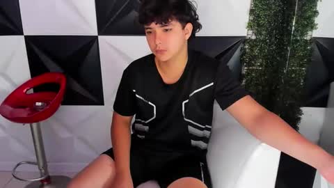 dani_cumboy online show from October 30, 2025, 2:29 pm