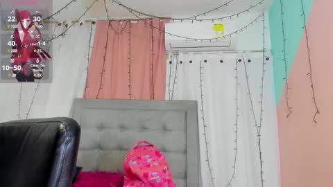 Snapshot of dani_lue chatting on December 31, 2024, 11:20 am dani_lue online show from December 31, 2024, 11:20 am