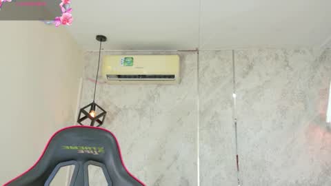 dani_lue online show from March 6, 2026, 11:28 am