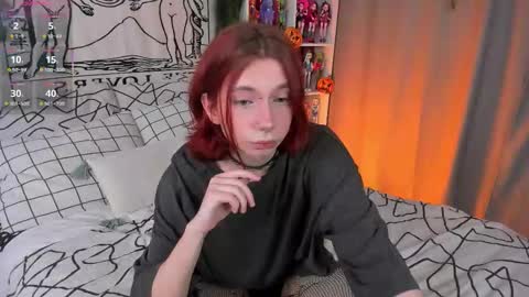 Snapshot of dani_mur chatting on October 8, 2025, 6:05 pm Daniel online show from October 8, 2025, 6:05 pm